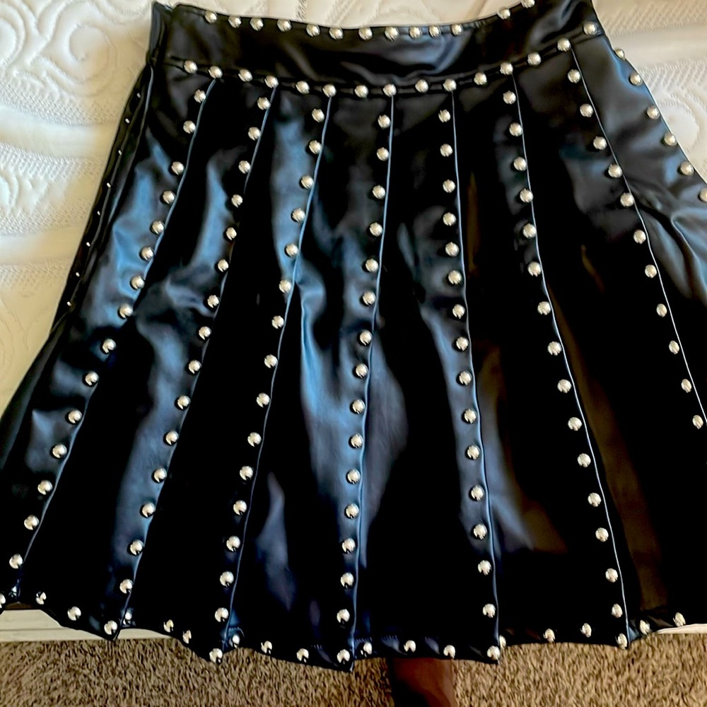 Black skirt